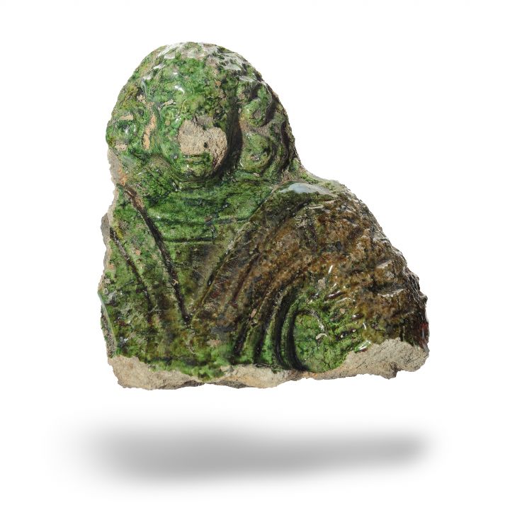 Zdjęcie dla obiektu: Fragments of tiles depicting an angel with a shield – M.Cz.I 329a