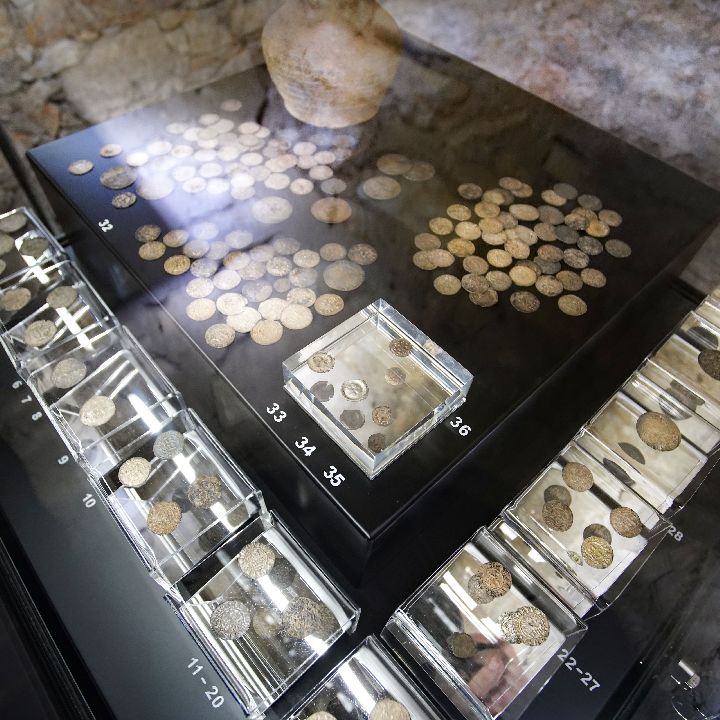 Zdjęcie dla obiektu: Set of coins – general description of the Warszawska treasure